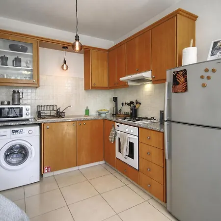 Olive Retreat - 1 Bdr - Pool, Balcony, Parking