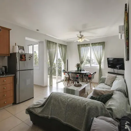 Olive Retreat - 1 Bdr - Pool, Balcony, Parking * Paphos