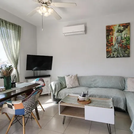 Olive Retreat - 1 Bdr - Pool, Balcony, Parking Appartement Paphos